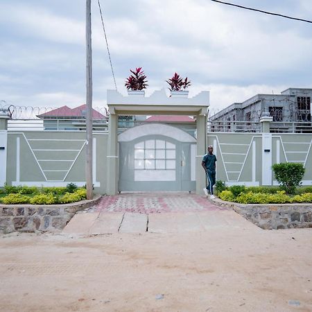 The City Block Apartment Bujumbura Exterior foto